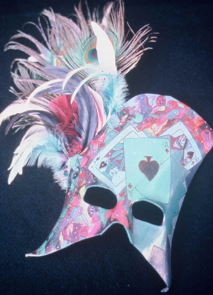 Click here to return to masks cataloague page